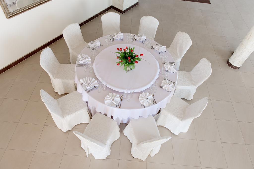 Hotel & Restauracja Okraglak Chęciny Εξωτερικό φωτογραφία